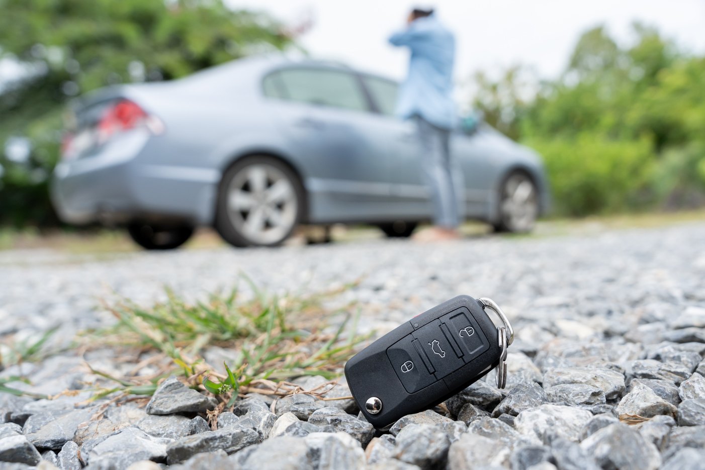 Lost car keys on the ground, Car keys dropped on the floor or fa